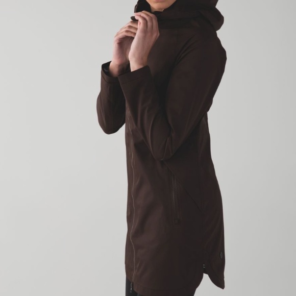Lululemon Definitely Raining Jacket - Picture 2 of 14
